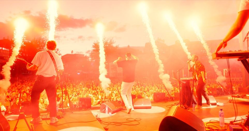 bannerbilde for snømutikk.no konsertbilde merch